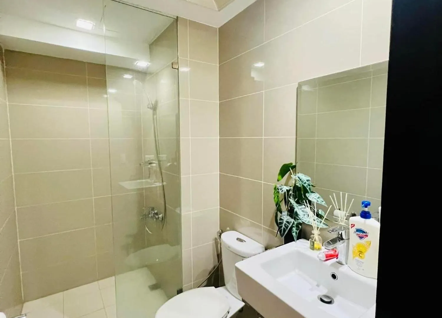 Beautiful 2 Bedroom In Uptown Bgc Manila